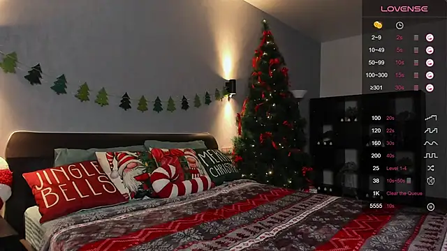 Snapshot of hannacheekss_ chatting on 17, 12, 2024 hannacheekss online show from 17, 12, 2024