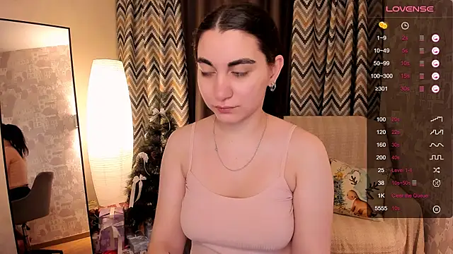 Snapshot of hannacheekss_ chatting on 21, 12, 2024 hannacheekss online show from 21, 12, 2024