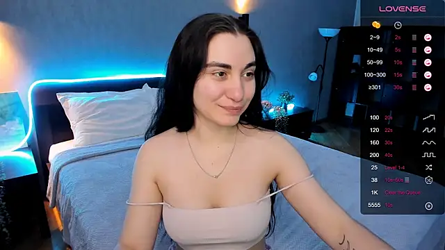 Snapshot of hannacheekss_ chatting on 13, 1, 2025 hannacheekss online show from 13, 1, 2025