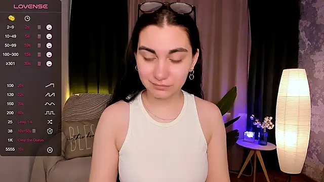 Snapshot of hannacheekss_ chatting on 21, 1, 2025 hannacheekss online show from 21, 1, 2025