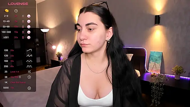 Snapshot of hannacheekss_ chatting on 24, 1, 2025 hannacheekss online show from 24, 1, 2025