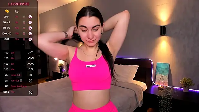 Snapshot of hannacheekss_ chatting on 24, 1, 2025 hannacheekss online show from 24, 1, 2025