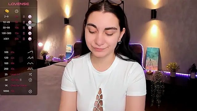 Snapshot of hannacheekss_ chatting on 4, 2, 2025 hannacheekss online show from 4, 2, 2025