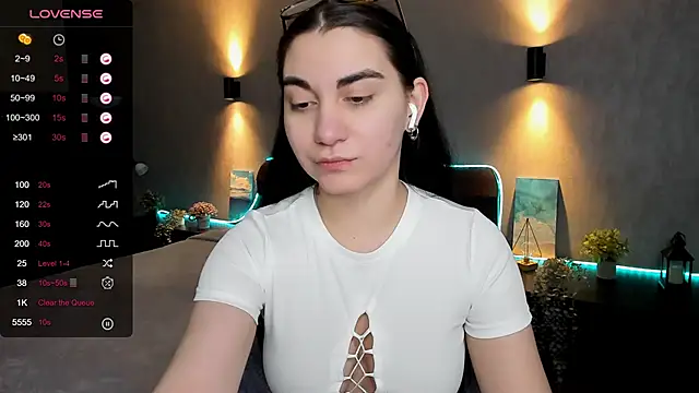 Snapshot of hannacheekss_ chatting on 6, 2, 2025 hannacheekss online show from 6, 2, 2025