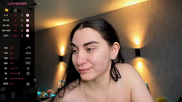 Snapshot of hannacheekss_ chatting on 6, 2, 2025 hannacheekss online show from 6, 2, 2025