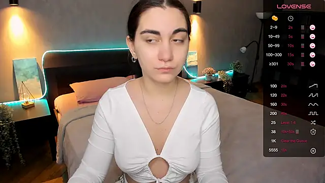 Snapshot of hannacheekss_ chatting on 7, 2, 2025 hannacheekss online show from 7, 2, 2025