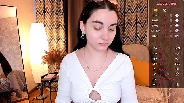 Snapshot of hannacheekss_ chatting on 11, 2, 2025 hannacheekss online show from 11, 2, 2025