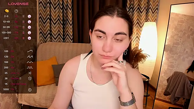 Snapshot of hannacheekss_ chatting on 14, 2, 2025 hannacheekss online show from 14, 2, 2025