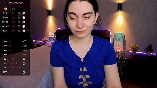 Snapshot of hannacheekss_ chatting on 20, 2, 2025 hannacheekss online show from 20, 2, 2025