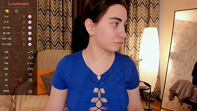 Snapshot of hannacheekss_ chatting on 21, 2, 2025 hannacheekss online show from 21, 2, 2025