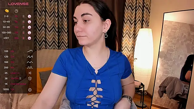 Snapshot of hannacheekss_ chatting on 1, 3, 2025 hannacheekss online show from 1, 3, 2025