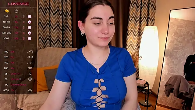 Snapshot of hannacheekss_ chatting on 1, 3, 2025 hannacheekss online show from 1, 3, 2025