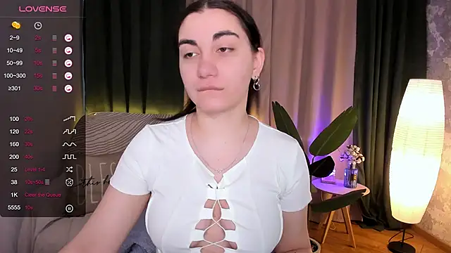 Snapshot of hannacheekss_ chatting on 5, 3, 2025 hannacheekss online show from 5, 3, 2025