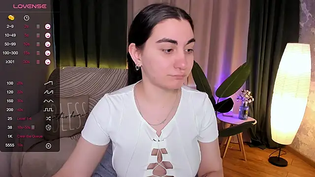 Snapshot of hannacheekss_ chatting on 5, 3, 2025 hannacheekss online show from 5, 3, 2025