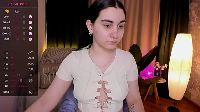 Snapshot of hannacheekss_ chatting on 10, 3, 2025 hannacheekss online show from 10, 3, 2025