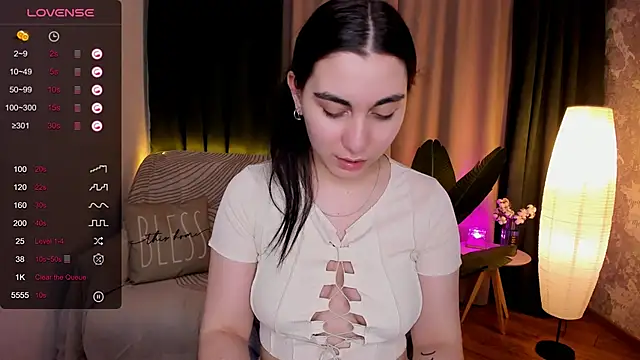 Snapshot of hannacheekss_ chatting on 10, 3, 2025 hannacheekss online show from 10, 3, 2025