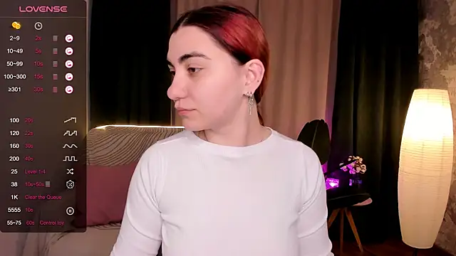 Snapshot of hannacheekss_ chatting on 23, 9, 2025 hannacheekss online show from 23, 9, 2025