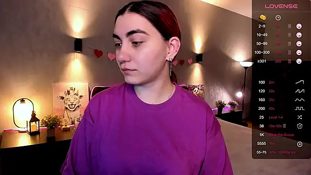 Snapshot of hannacheekss_ chatting on 26, 9, 2025 hannacheekss online show from 26, 9, 2025