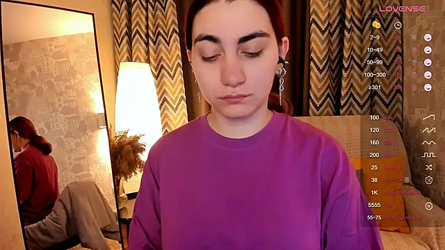 Snapshot of hannacheekss_ chatting on 8, 10, 2025 hannacheekss online show from 8, 10, 2025