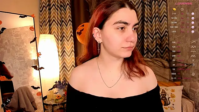 Snapshot of hannacheekss_ chatting on 29, 10, 2025 hannacheekss online show from 29, 10, 2025