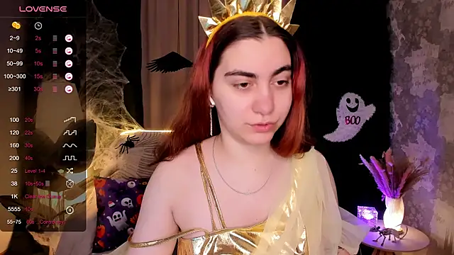 Snapshot of hannacheekss_ chatting on 31, 10, 2025 hannacheekss online show from 31, 10, 2025