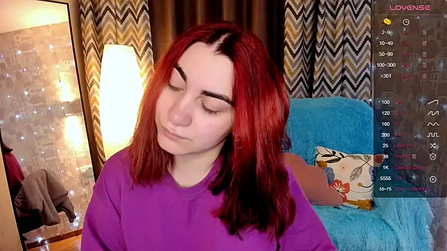 Snapshot of hannacheekss_ chatting on 4, 12, 2025 hannacheekss online show from 4, 12, 2025