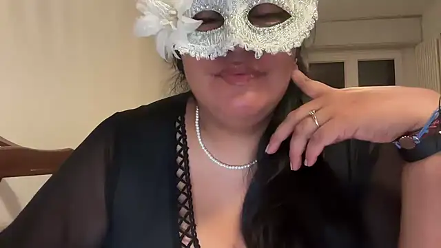 Snapshot of MashaCL chatting on 14, 10, 2025 MashaCL online show from 14, 10, 2025