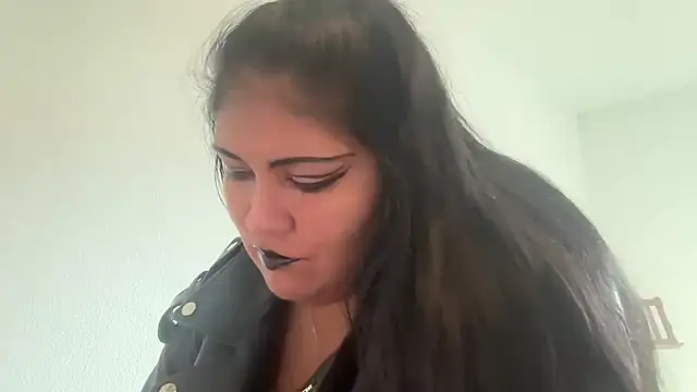 Snapshot of MashaCL chatting on 9, 11, 2025 MashaCL online show from 9, 11, 2025