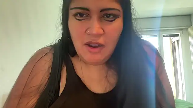 Snapshot of MashaCL chatting on 10, 11, 2025 MashaCL online show from 10, 11, 2025