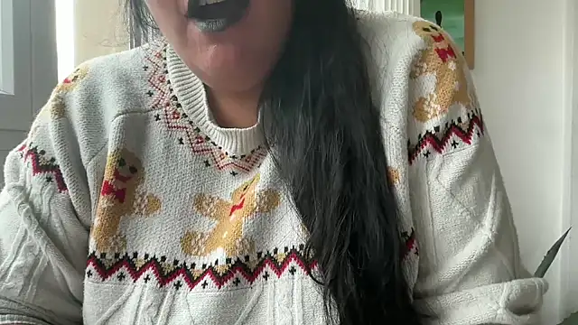 Snapshot of MashaCL chatting on 3, 12, 2025 MashaCL online show from 3, 12, 2025