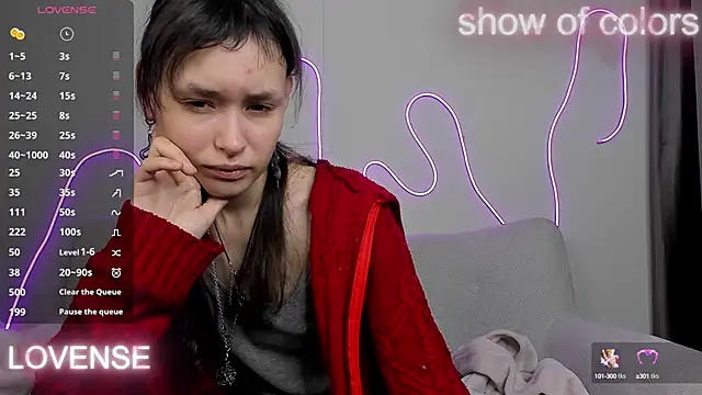 Emily Strikeee online show from 31, 1, 2025