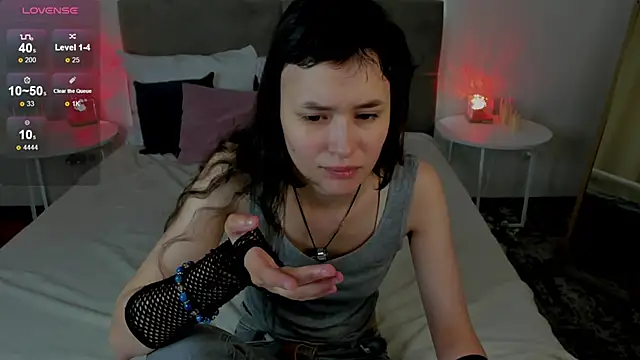 Emily Strikeee online show from 12, 10, 2025