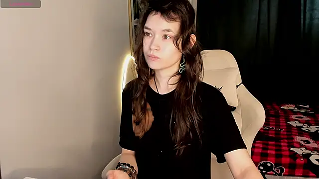 Emily Strikeee online show from 15, 3, 2026