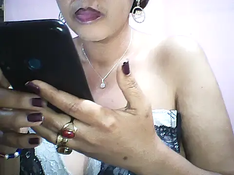 layanah12 online show from 9, 9, 2025