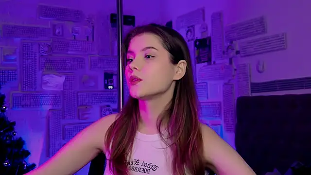 EvaThopson online show from 31, 1, 2025