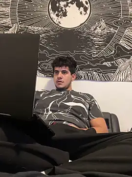 krispykreme17 online show from 2, 12, 2024