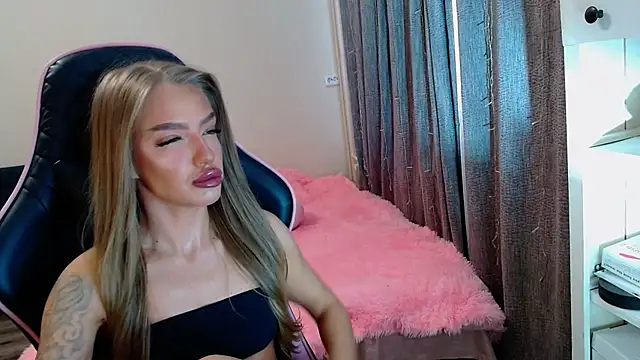 Snapshot of lonely_dreamm chatting on 8, 2, 2025 lonely dreamm online show from 8, 2, 2025