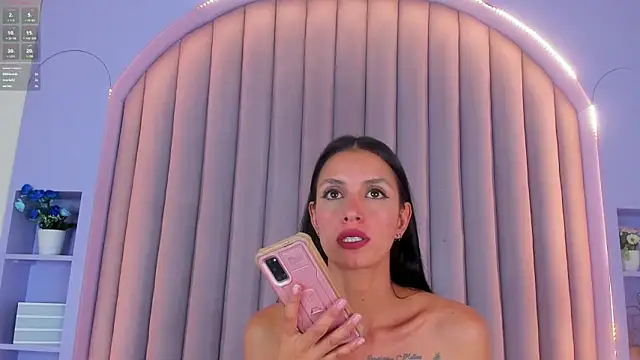 Snapshot of ChanelAdamss_ chatting on 23, 1, 2025 ChanelAdamss online show from 23, 1, 2025