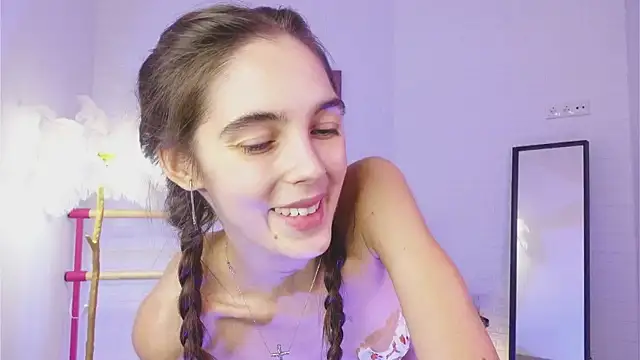 lylylovesyou online show from 24, 12, 2024