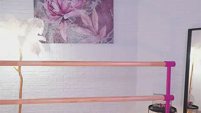 lylylovesyou online show from 20, 3, 2025