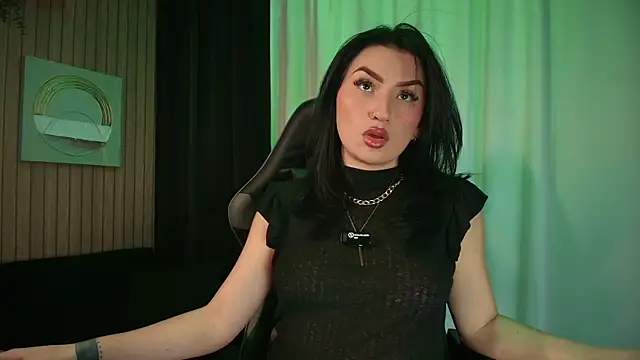 Snapshot of ArkaBella chatting on 20, 12, 2025 ArkaBella online show from 20, 12, 2025