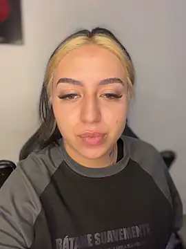 AnnikaMerliahh  online show from 31, 10, 2025