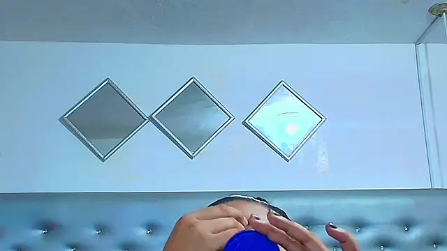 EileenBenzon online show from 6, 11, 2025