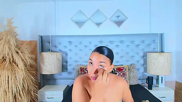 EileenBenzon online show from 8, 11, 2025