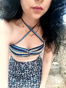 Snapshot of sweet_outdoor_charm chatting on 19, 9, 2025 sweet outdoor charm online show from 19, 9, 2025