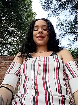 sweet outdoor charm online show from 20, 3, 2026