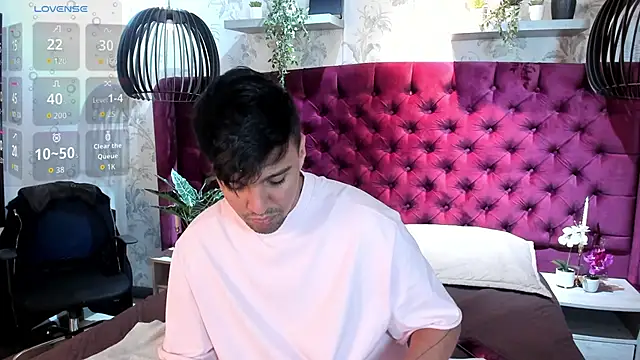 Edward max online show from 23, 12, 2025