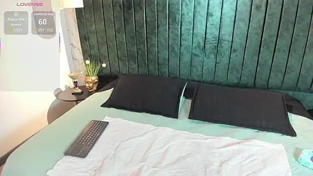 Edward max online show from 22, 4, 2026