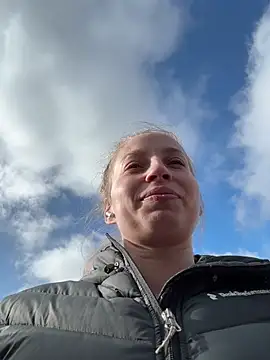 Hr Frk Olsen online show from 15, 3, 2026