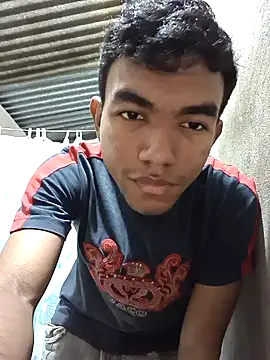 Reynold2608 online show from 13, 12, 2024